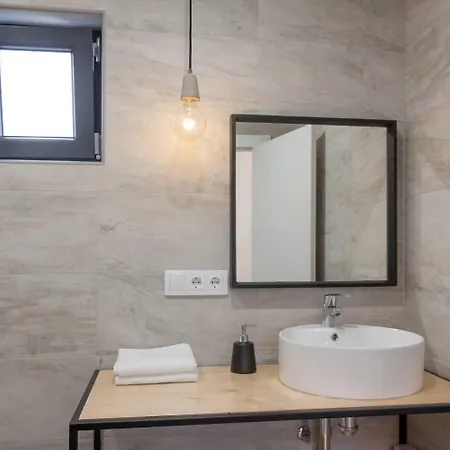 Langre Homely *