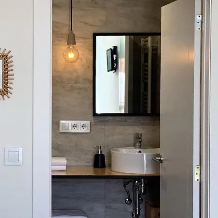 Langre Homely Hostel Galizano